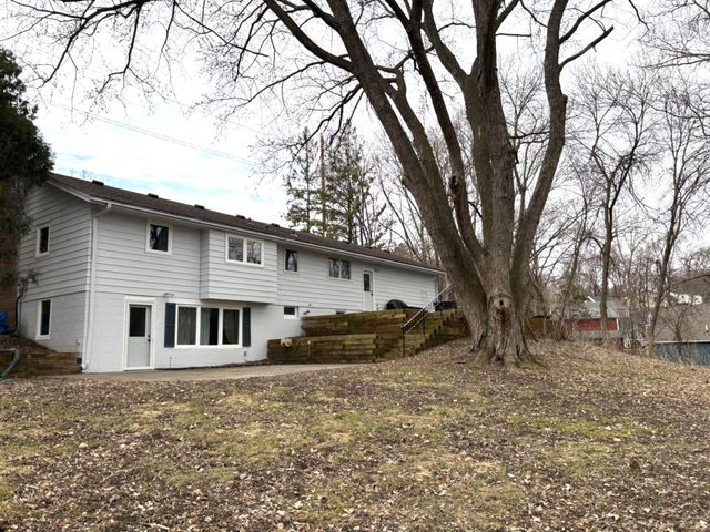 15800 Valley View Road, Eden Prairie, MN 55344