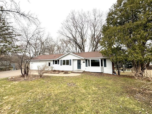 15800 Valley View Road, Eden Prairie, MN 55344