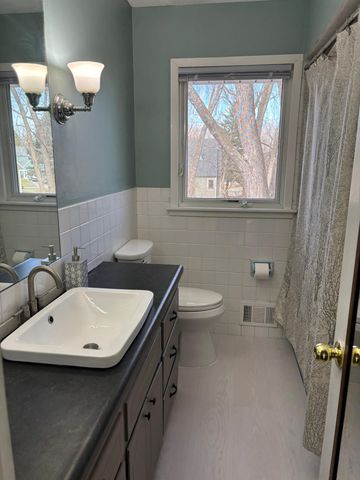 15800 Valley View Road, Eden Prairie, MN 55344