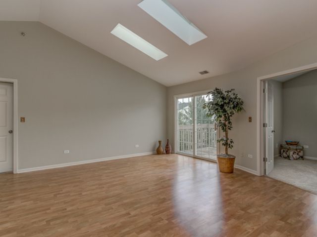 2607 Sheehan Court 201, Naperville, IL 60564