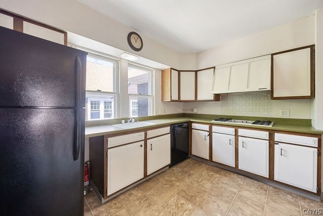 1016 Lancaster Avenue 18, Syracuse, NY 13210