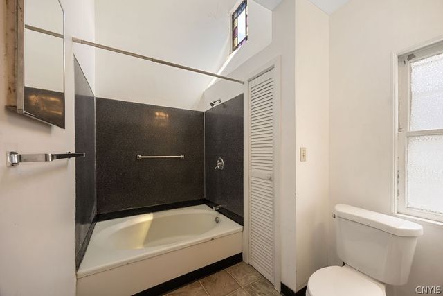 1016 Lancaster Avenue 18, Syracuse, NY 13210