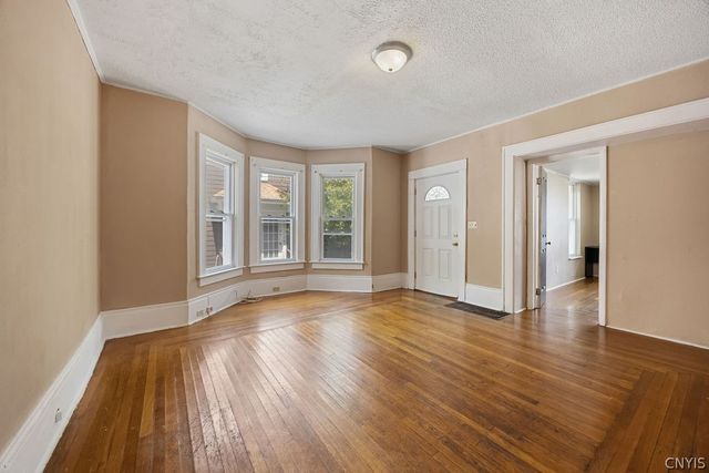 1016 Lancaster Avenue 18, Syracuse, NY 13210