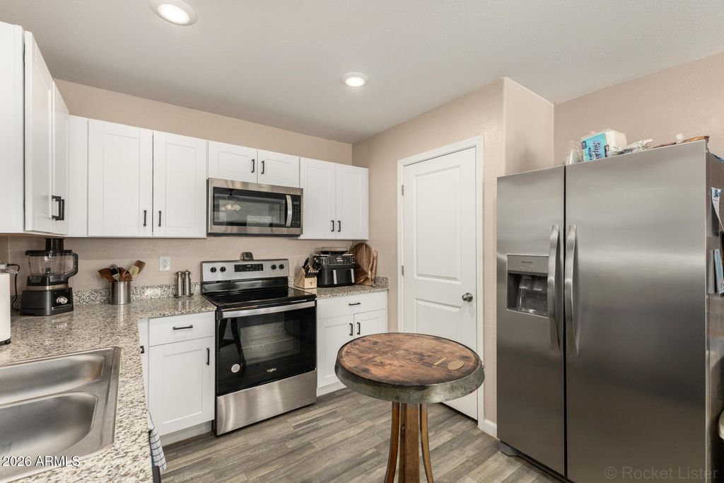 139 W DOUGLAS Avenue, Coolidge, AZ 85128 — photo 3