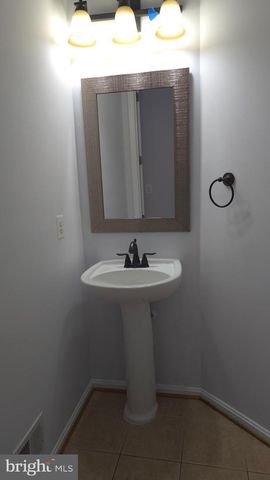 8320 MIDDLE RUDDINGS DR, Lorton, VA 22079