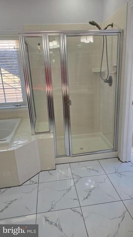 8320 MIDDLE RUDDINGS DR, Lorton, VA 22079