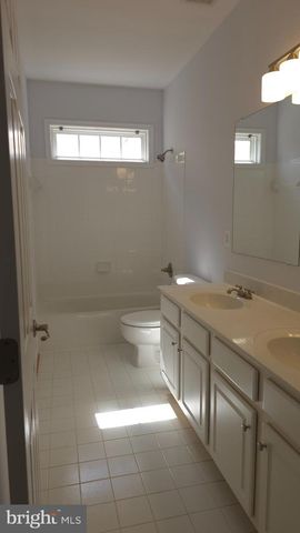 8320 MIDDLE RUDDINGS DR, Lorton, VA 22079