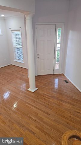 8320 MIDDLE RUDDINGS DR, Lorton, VA 22079