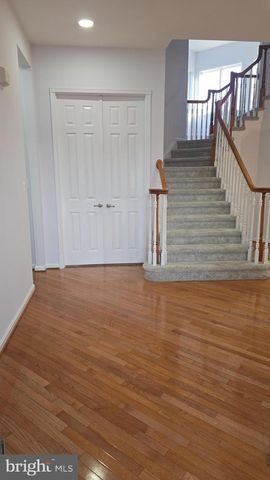 8320 MIDDLE RUDDINGS DR, Lorton, VA 22079
