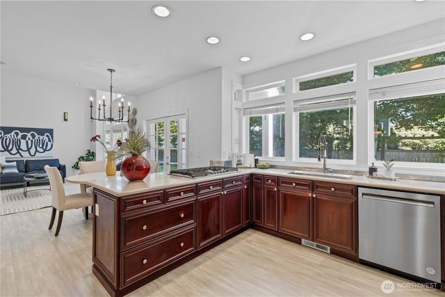 5217 W 76th Ave Court, University Place, WA 98467