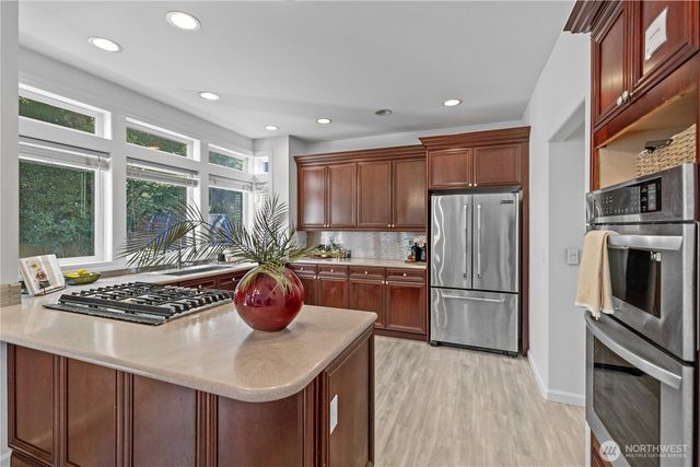 5217 W 76th Ave Court, University Place, WA 98467