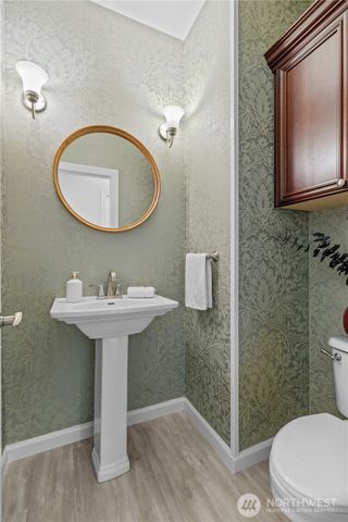 5217 W 76th Ave Court, University Place, WA 98467