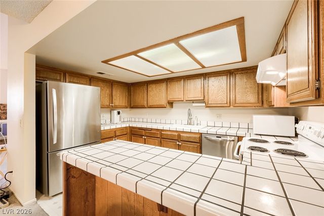 1882 Camino Verde Lane, Las Vegas, NV 89119