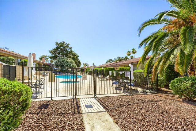 1882 Camino Verde Lane, Las Vegas, NV 89119