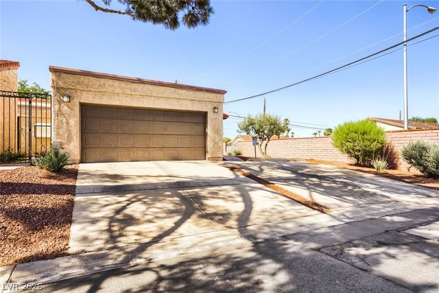 1882 Camino Verde Lane, Las Vegas, NV 89119