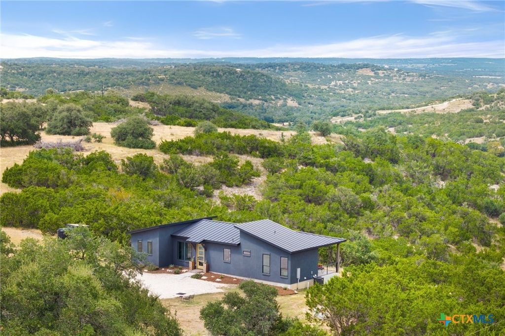 11 Sacramento, Kendalia, TX 78027