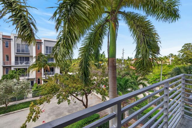 1044 NE 18th Avenue 203, Fort Lauderdale, FL 33304