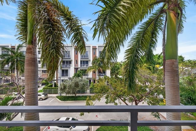 1044 NE 18th Avenue 203, Fort Lauderdale, FL 33304