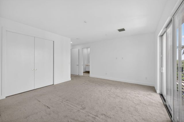 1044 NE 18th Avenue 203, Fort Lauderdale, FL 33304