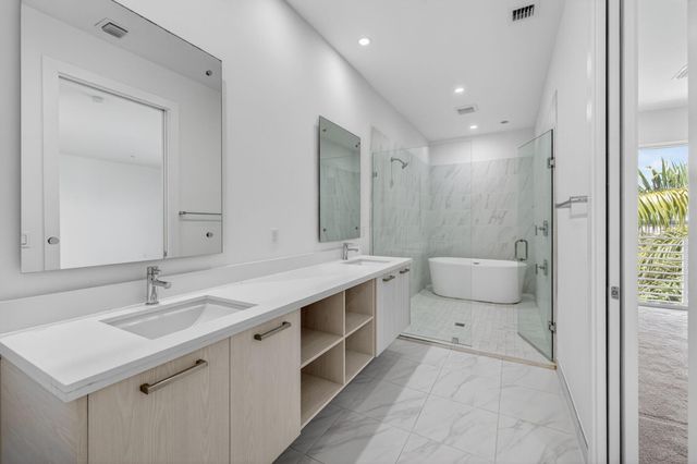 1044 NE 18th Avenue 203, Fort Lauderdale, FL 33304