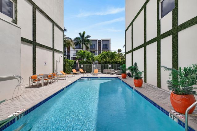 1044 NE 18th Avenue 203, Fort Lauderdale, FL 33304