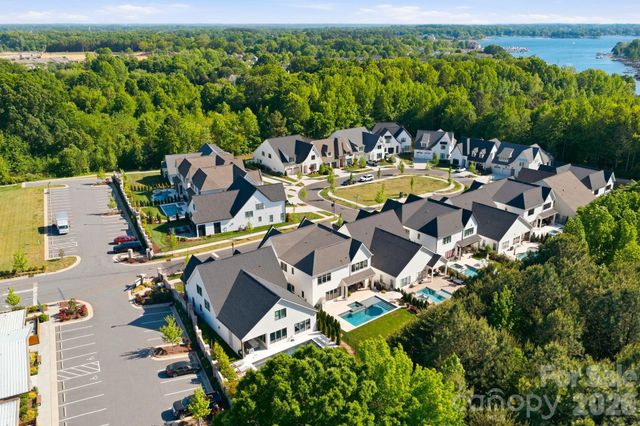 12016 Cambridge Square Drive, Cornelius, NC 28031