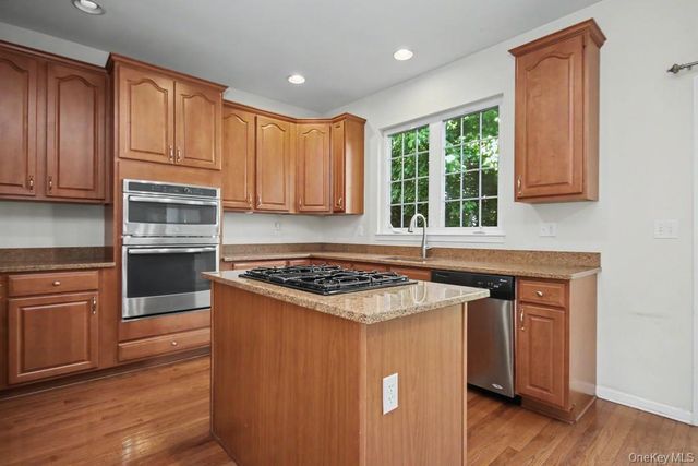 427 Vassar Place, Fishkill, NY 12524