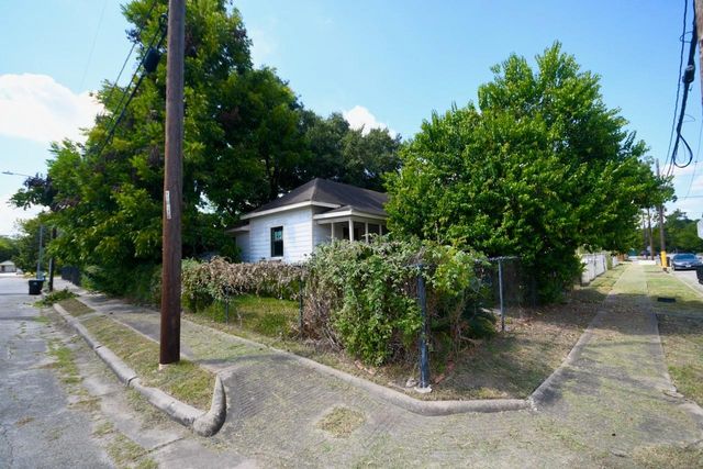 3036 Dennis Street, Houston, TX 77004
