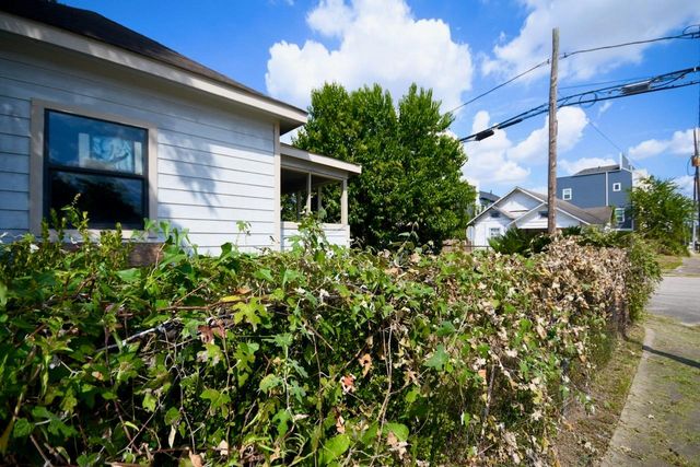 3036 Dennis Street, Houston, TX 77004