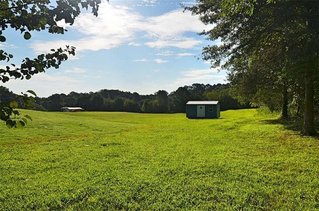 415 PJ East Road, Covington, GA 30014