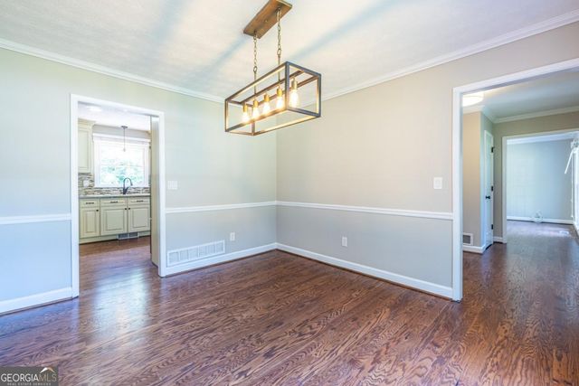 1093 Wash Lee Drive SW, Lilburn, GA 30047