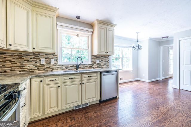 1093 Wash Lee Drive SW, Lilburn, GA 30047