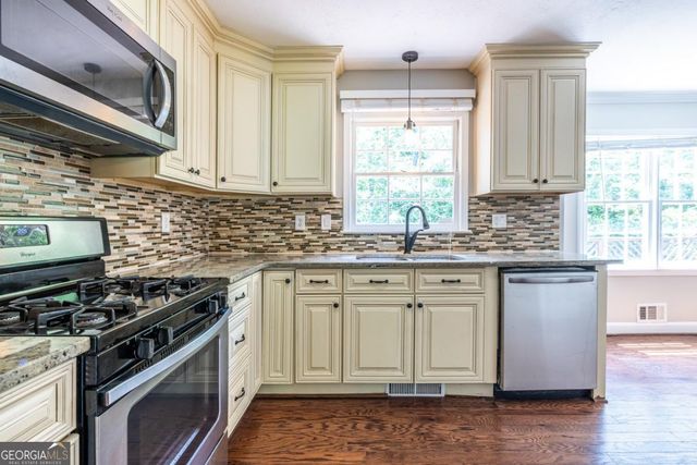 1093 Wash Lee Drive SW, Lilburn, GA 30047