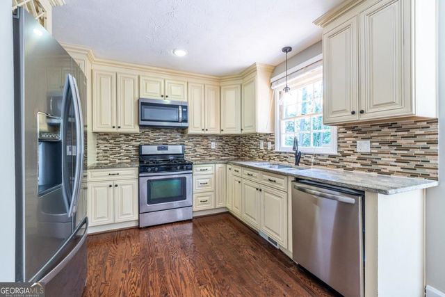 1093 Wash Lee Drive SW, Lilburn, GA 30047