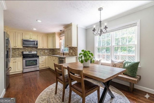 1093 Wash Lee Drive SW, Lilburn, GA 30047
