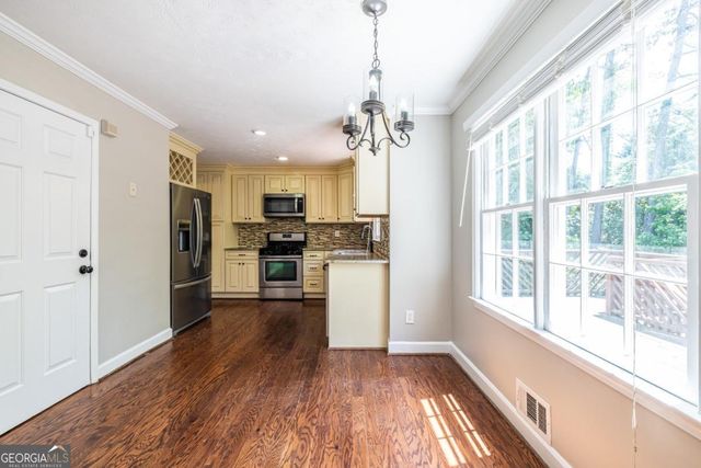 1093 Wash Lee Drive SW, Lilburn, GA 30047