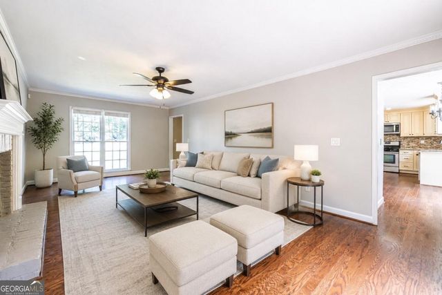1093 Wash Lee Drive SW, Lilburn, GA 30047