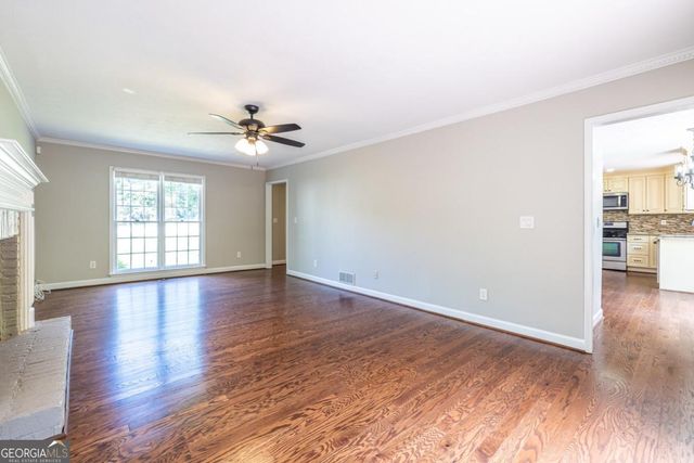 1093 Wash Lee Drive SW, Lilburn, GA 30047