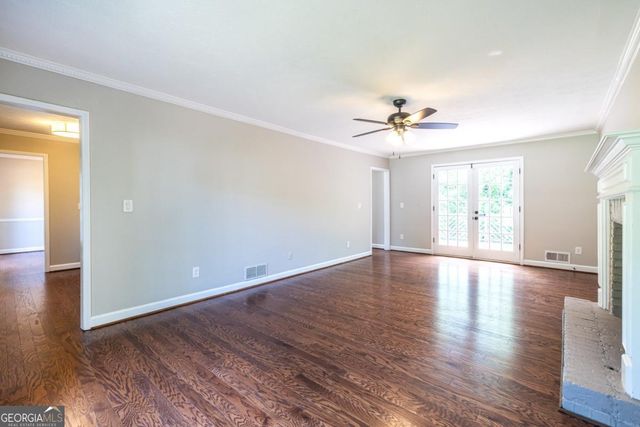 1093 Wash Lee Drive SW, Lilburn, GA 30047