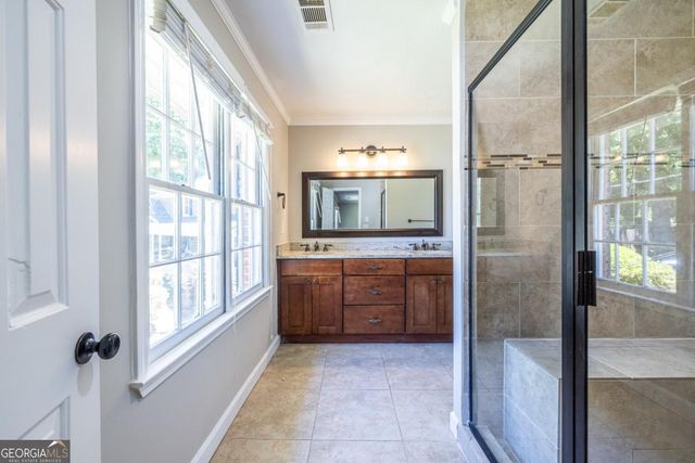 1093 Wash Lee Drive SW, Lilburn, GA 30047