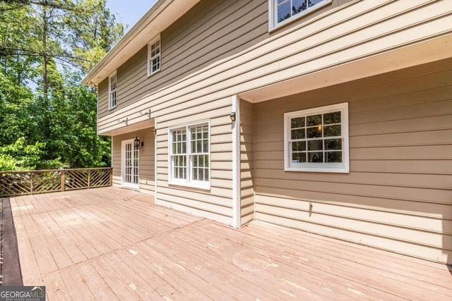 1093 Wash Lee Drive SW, Lilburn, GA 30047