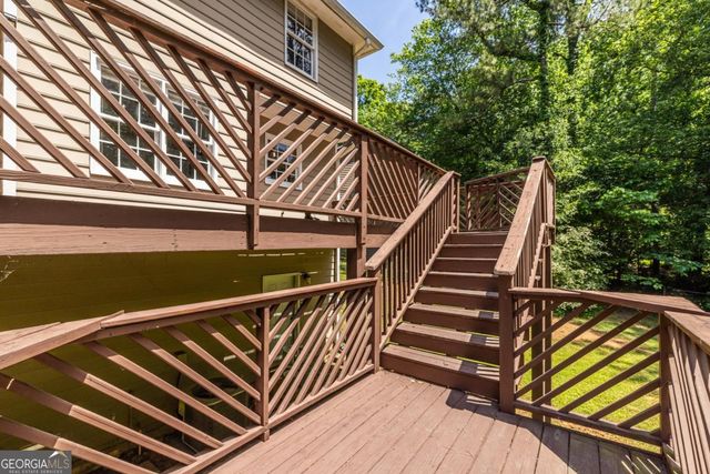 1093 Wash Lee Drive SW, Lilburn, GA 30047