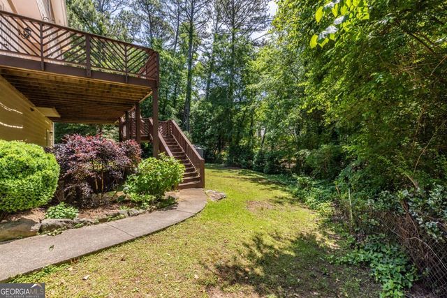 1093 Wash Lee Drive SW, Lilburn, GA 30047