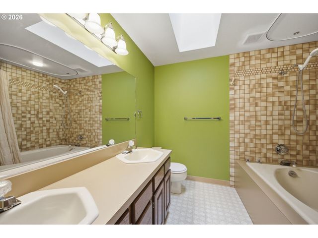16101 Ne 183RD St, Brush Prairie, WA 98606