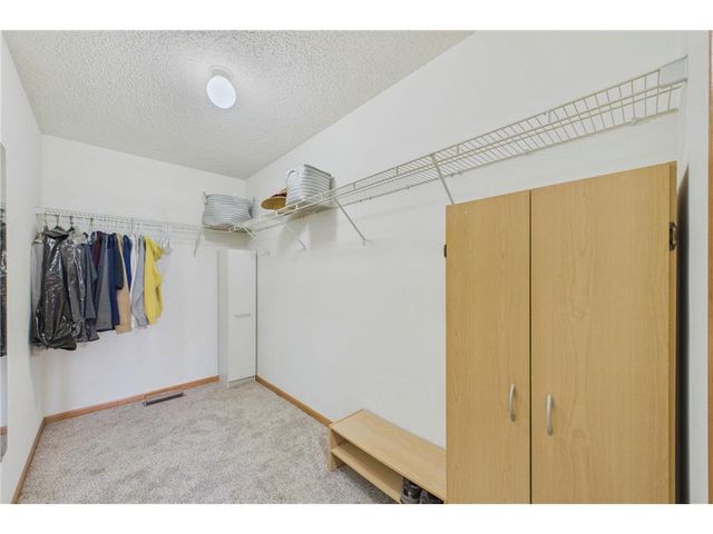 1240 County Road D #3, Maplewood, MN 55109