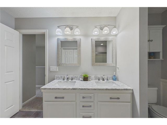 1240 County Road D #3, Maplewood, MN 55109