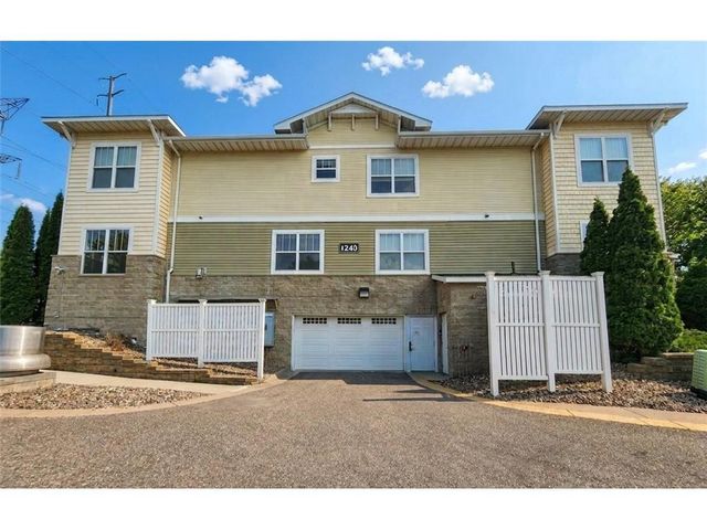 1240 County Road D #3, Maplewood, MN 55109
