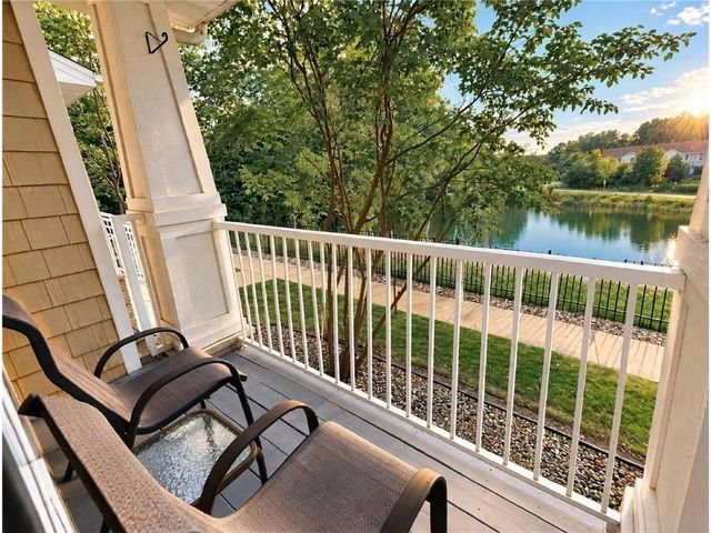 1240 County Road D #3, Maplewood, MN 55109