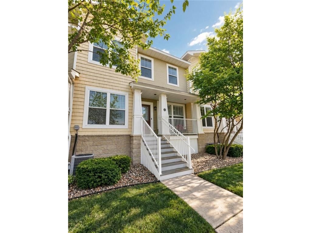 1240 County Road D #3, Maplewood, MN 55109