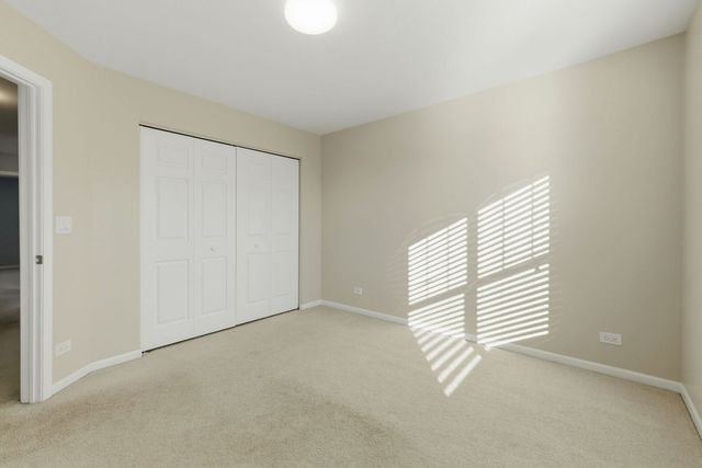 218 Goldenrod Drive 218, Elgin, IL 60124